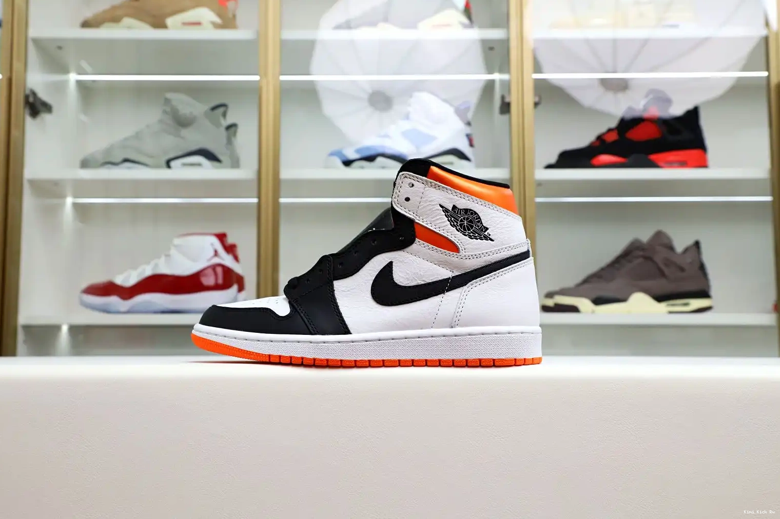 Retro 1 Kimikick Electro Orange' Air Jordan OG High 0702